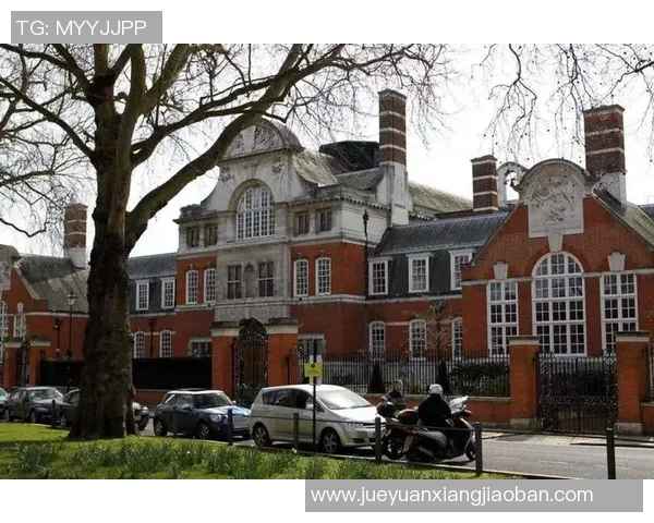 富兰克林的智慧与人生哲学：从科学家到政治家的传奇之路