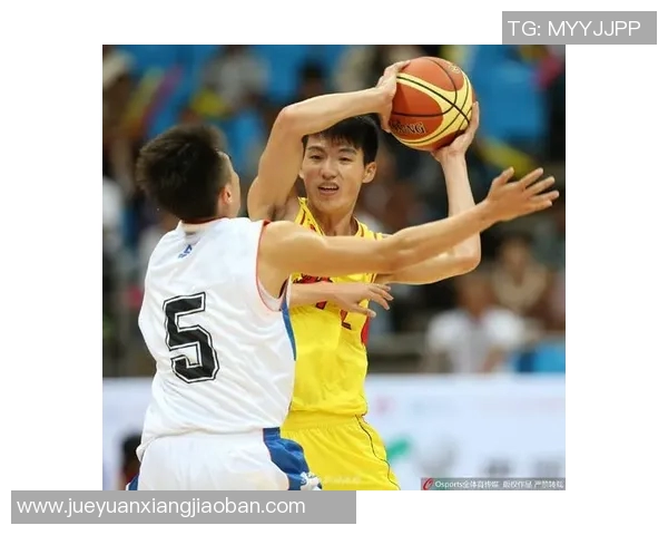 赵岩昊的篮球之路:从青涩少年到职业球员的成长历程与未来展望 赵岩昊的篮球之路:从青涩少年到职业球员的成长历程与未来展望