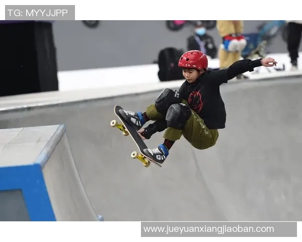 重庆滑板队在全国滑板状态排行榜中荣获第七名的佳绩 重庆滑板队在全国滑板状态排行榜中荣获第七名的佳绩